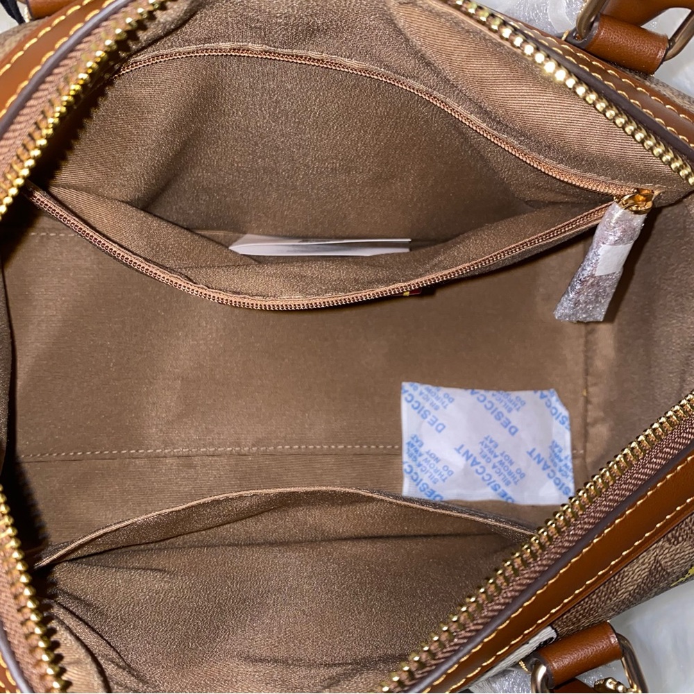 Coach purse - Picture 10 of 12